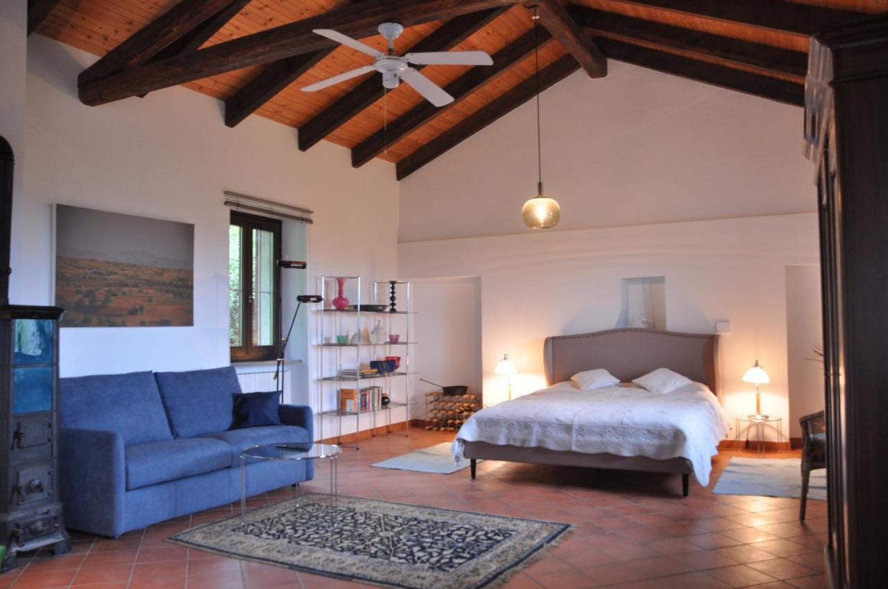 مبيت وإفطار Mango Casa Langa Di Lola المظهر الخارجي الصورة